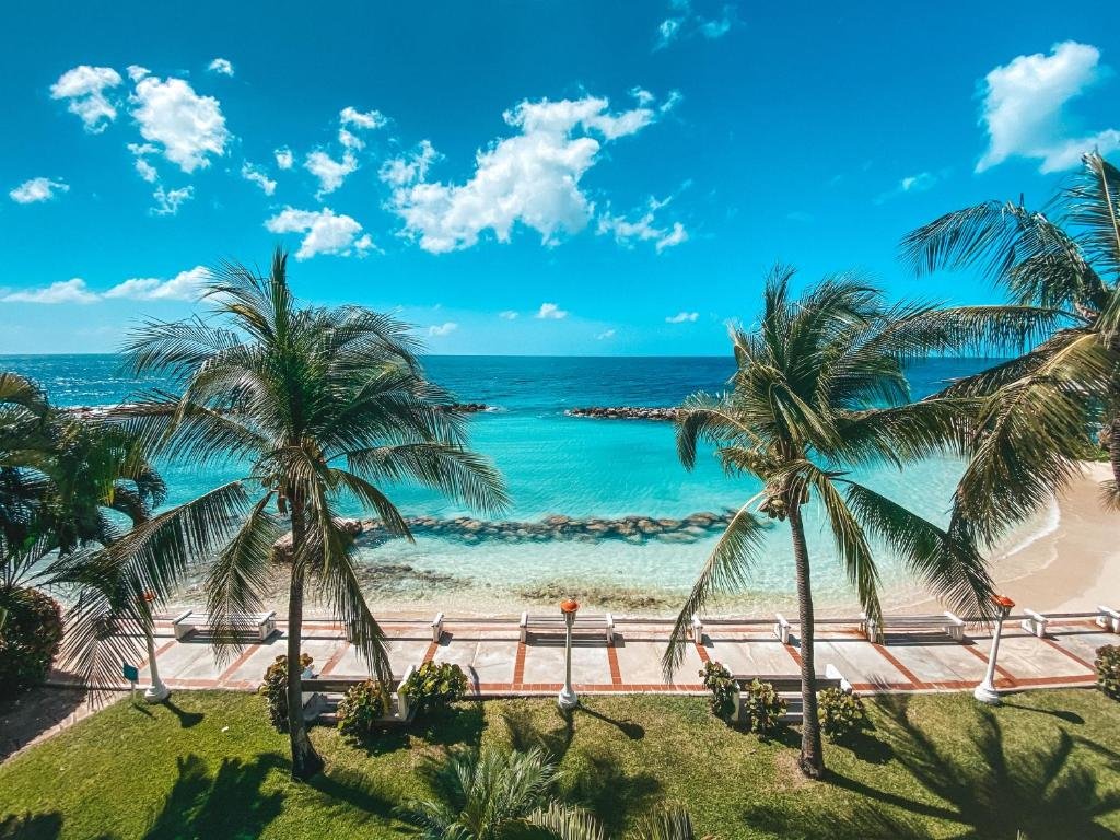 Номер Standard oceanfront Curacao Avila Beach Hotel