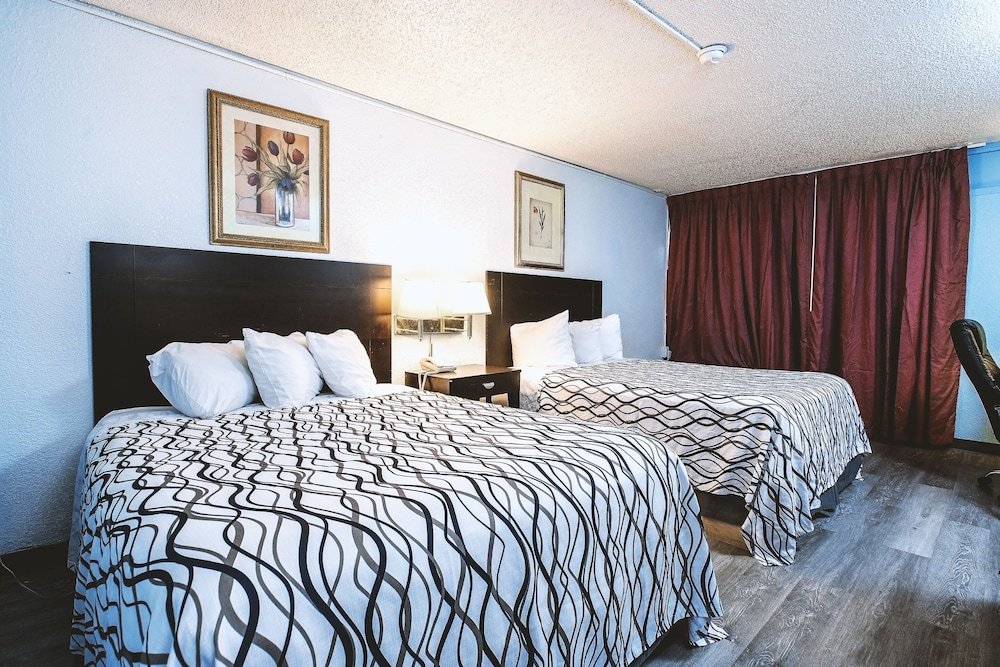 Люкс Comfort Sky-Palace Inn & Suites Wichita East