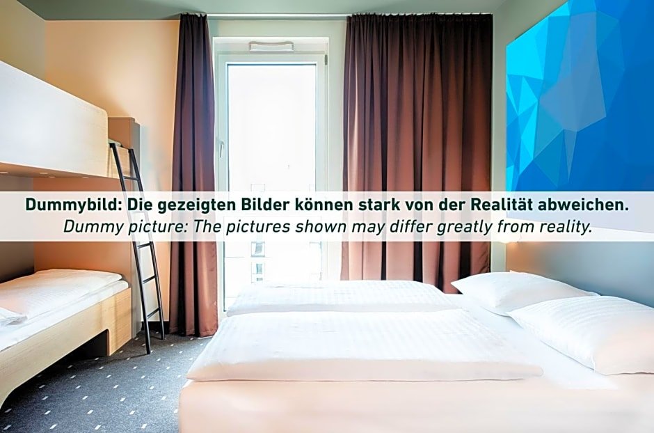 Семейный номер Standard Отель B&B HOTEL Bochum‑Hbf