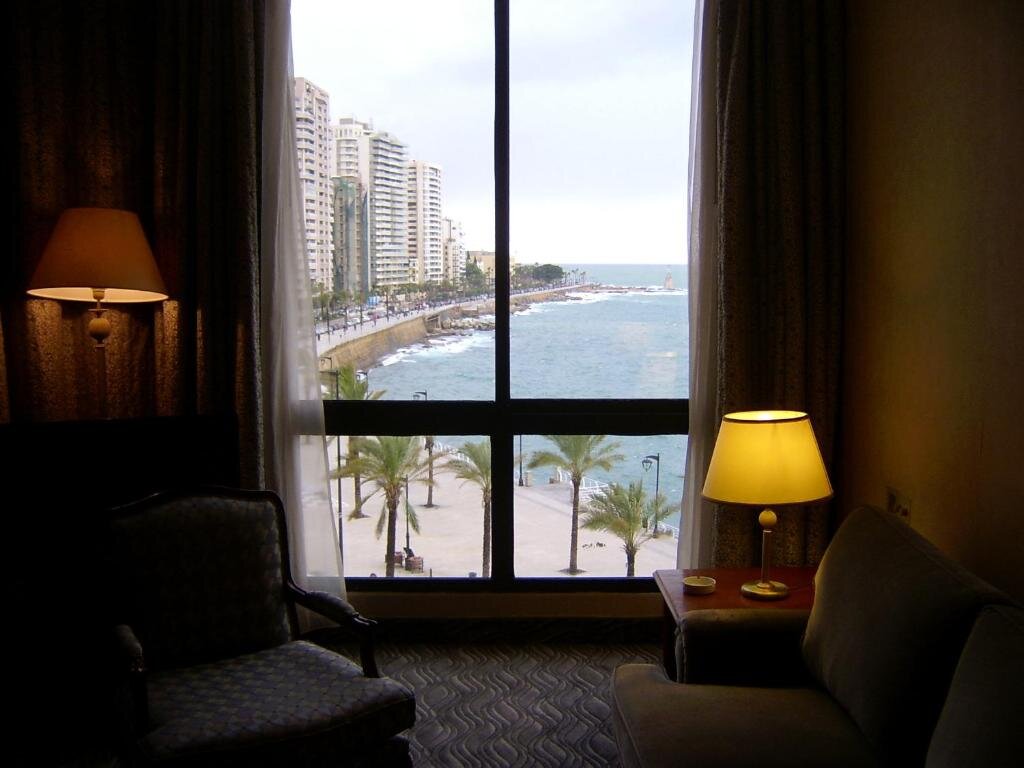 Семейный номер Standard с видом на море Bayview Hotel Beirut