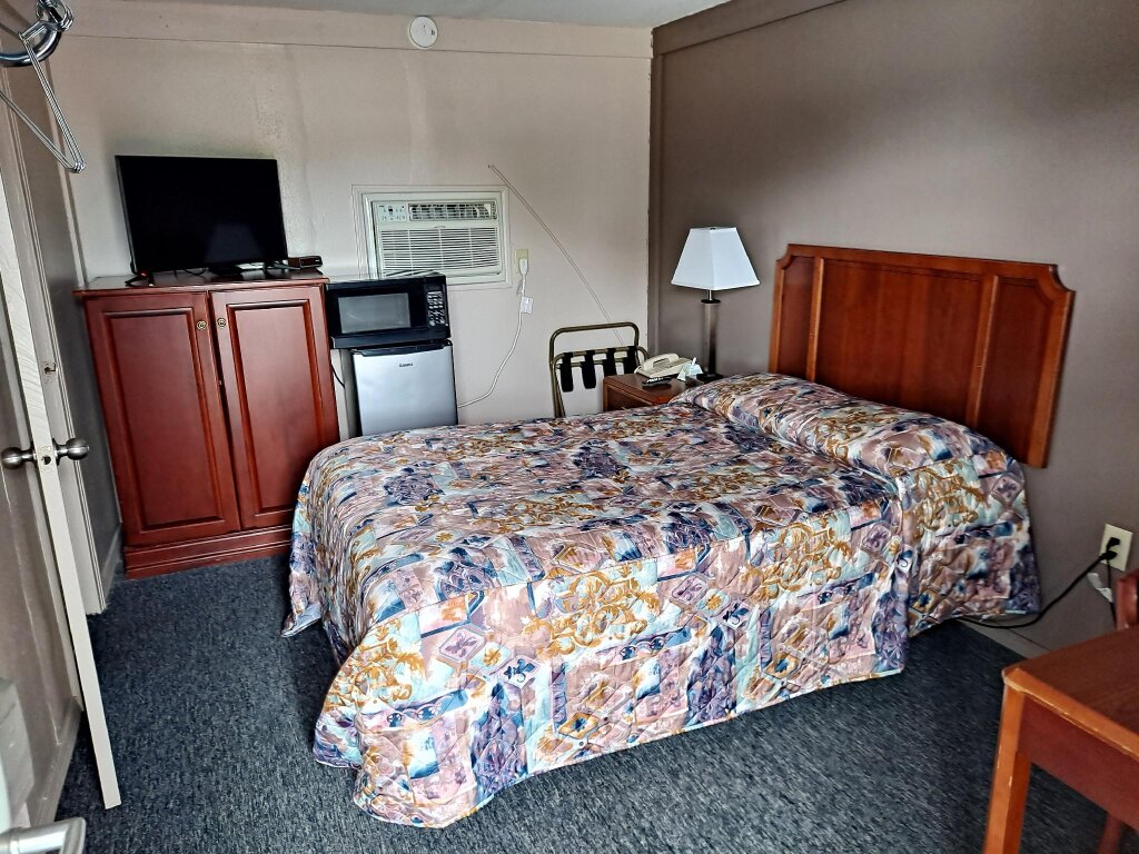 Standard room Altamont Motel