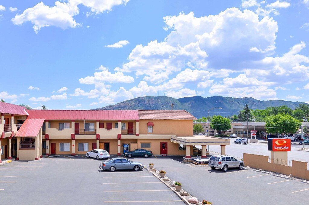 Люкс Econo Lodge Inn & Suites Durango