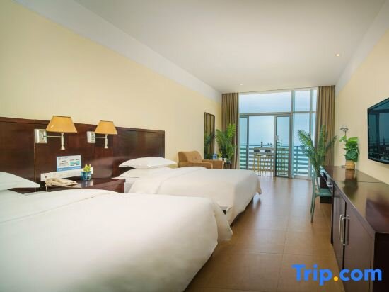 Double famille suite avec balcon et Vue mer Beihai Silver Beach 1 International Conference Centre Hotel