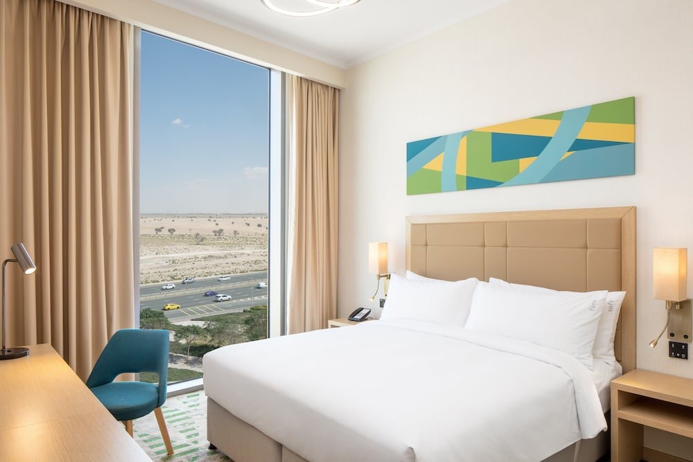 Suite doble con vista a la ciudad Holiday Inn Hotel & Suites Dubai Science Park, an IHG Hotel