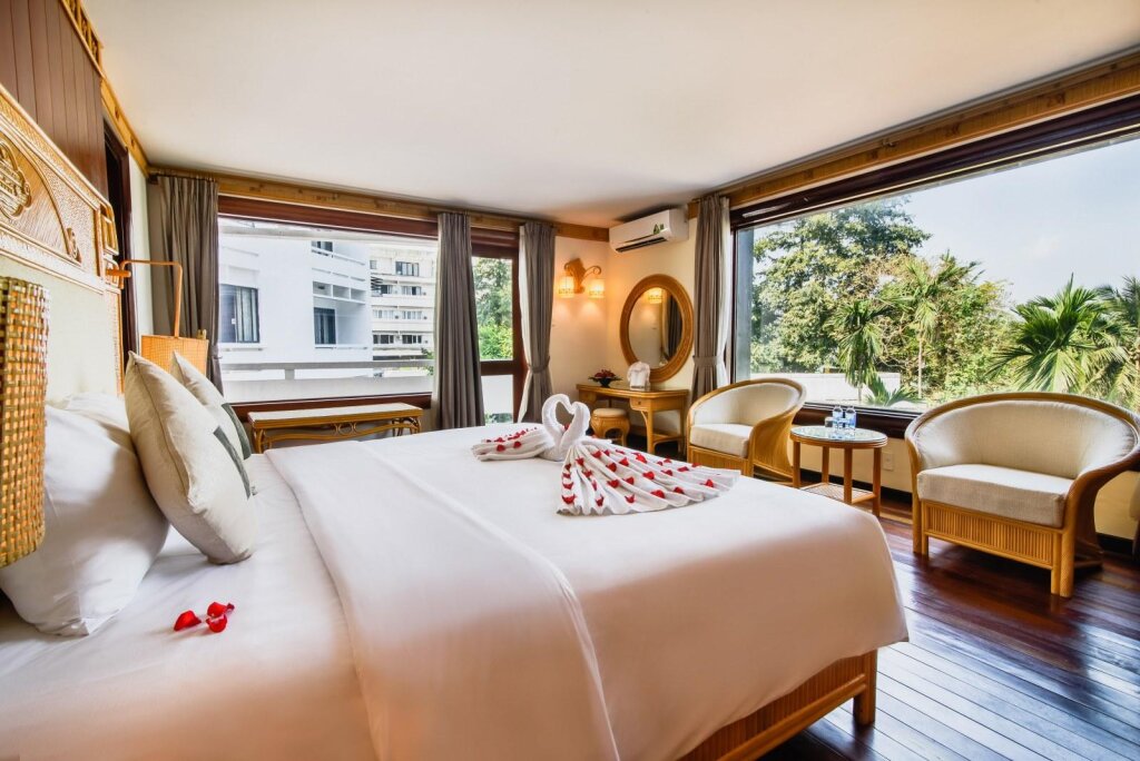 Deluxe Double room with garden view Huong Giang Hotel Resort & Spa