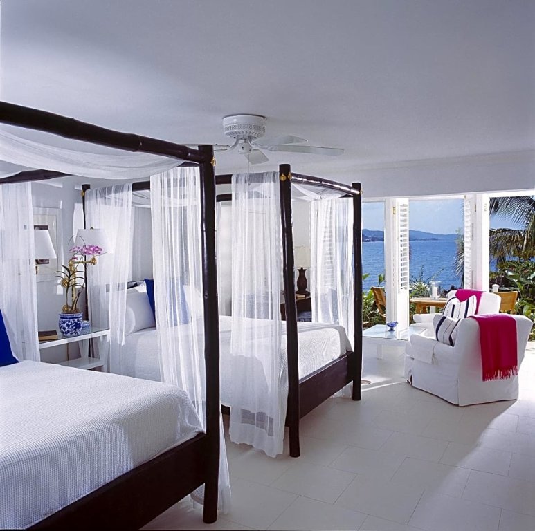Premium Doppel Zimmer mit Balkon und an der Küste Round Hill Hotel And Villas