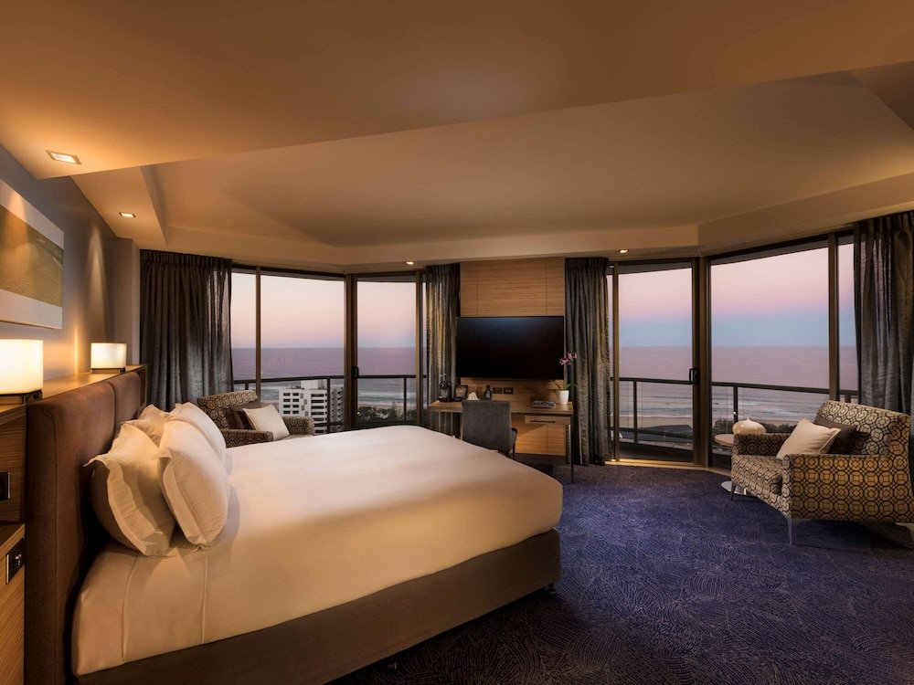 Двухместный номер Luxury с балконом и с видом на океан Sofitel Gold Coast Broadbeach