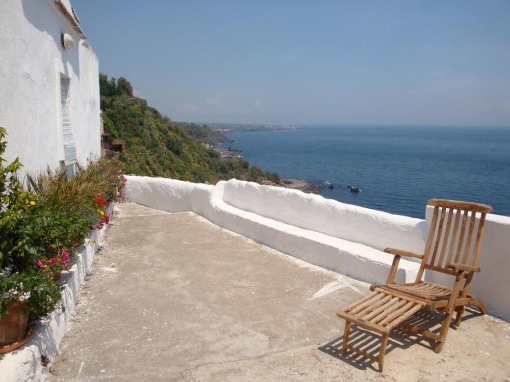 Апартаменты Superior c 1 комнатой с балконом и с видом на океан Come In Sicily La Pietra Monaca