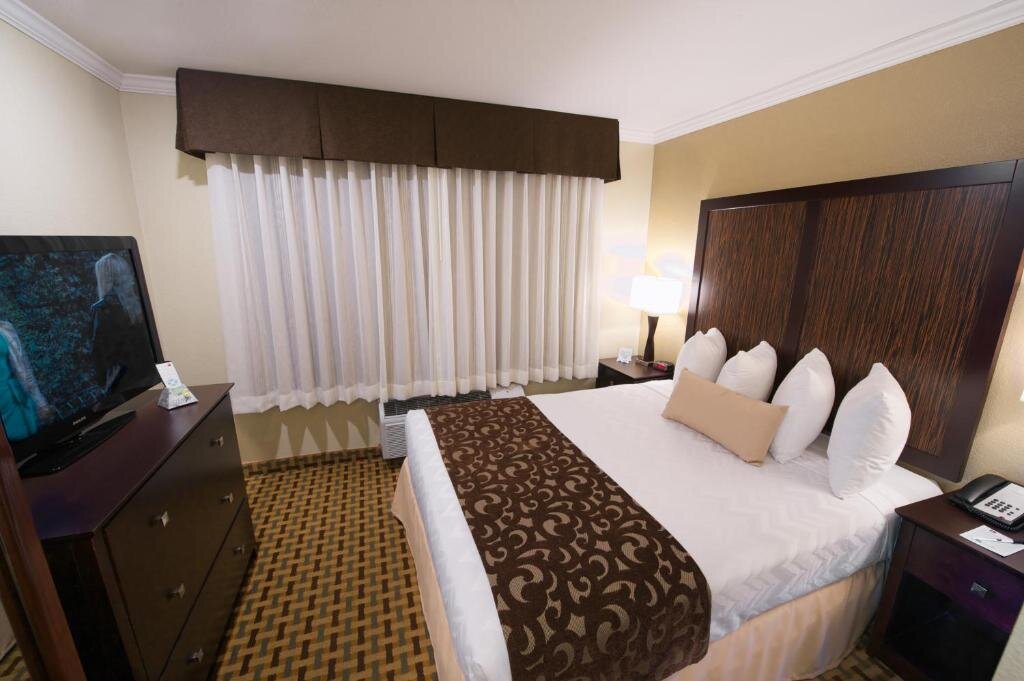 Двухместный номер Standard Best Western Plus Orchid Hotel & Suites