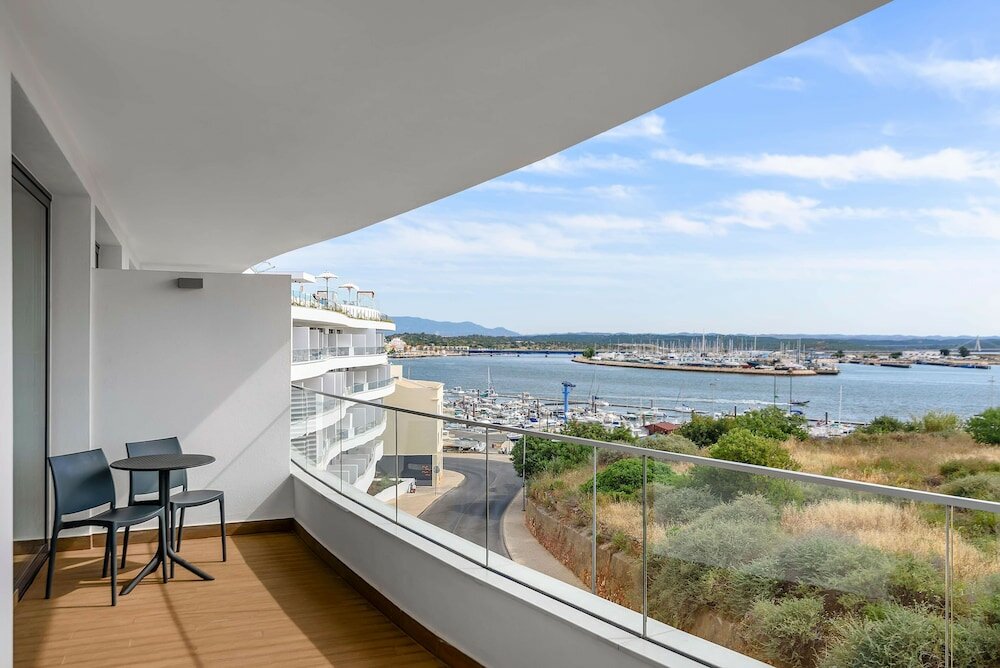 Двухместный номер Deluxe с балконом и с видом на реку Jupiter Marina Hotel - Couples & Spa