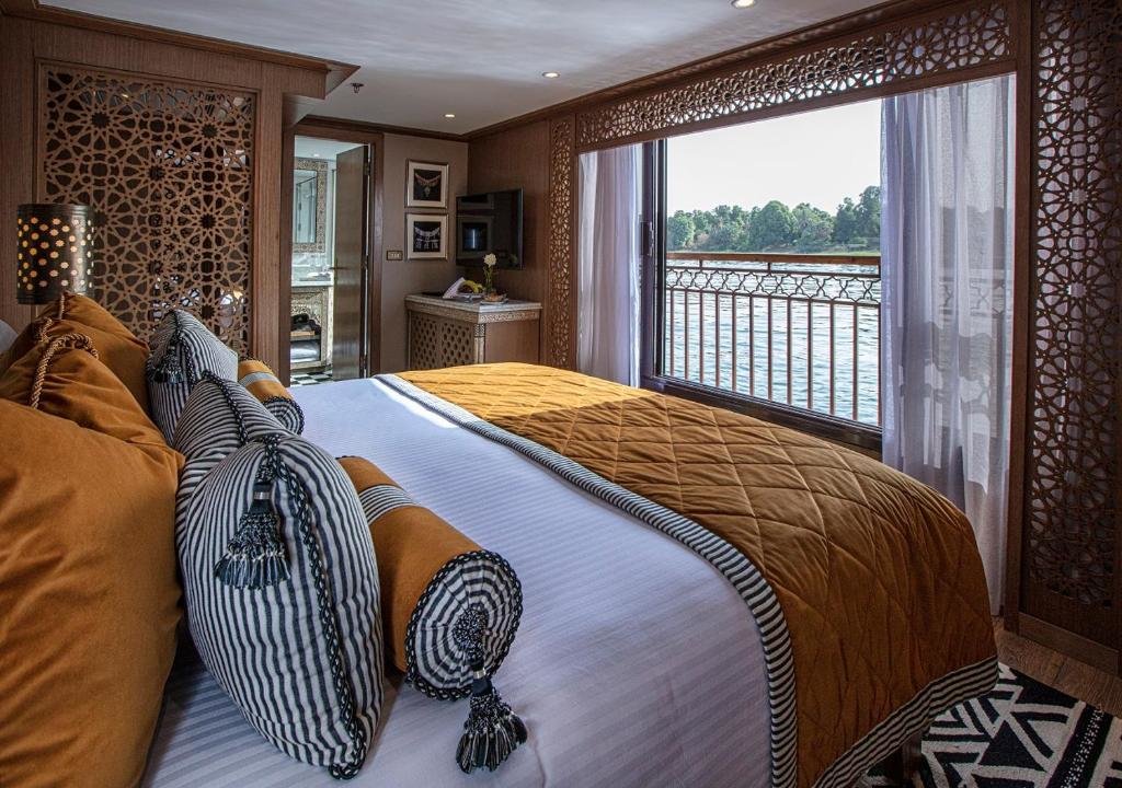 Deluxe chambre Dahabeya Molouky Nile Cruise- Every Monday from Luxor- Aswan for 05 nights