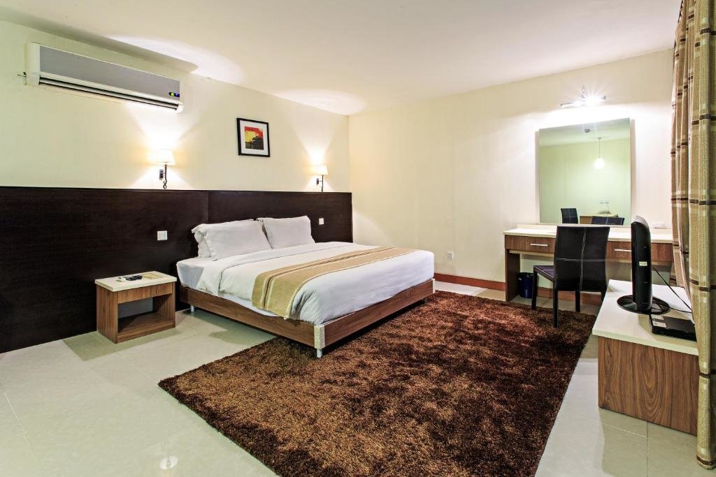 Suite The Orchard Cebu Hotel & Suites