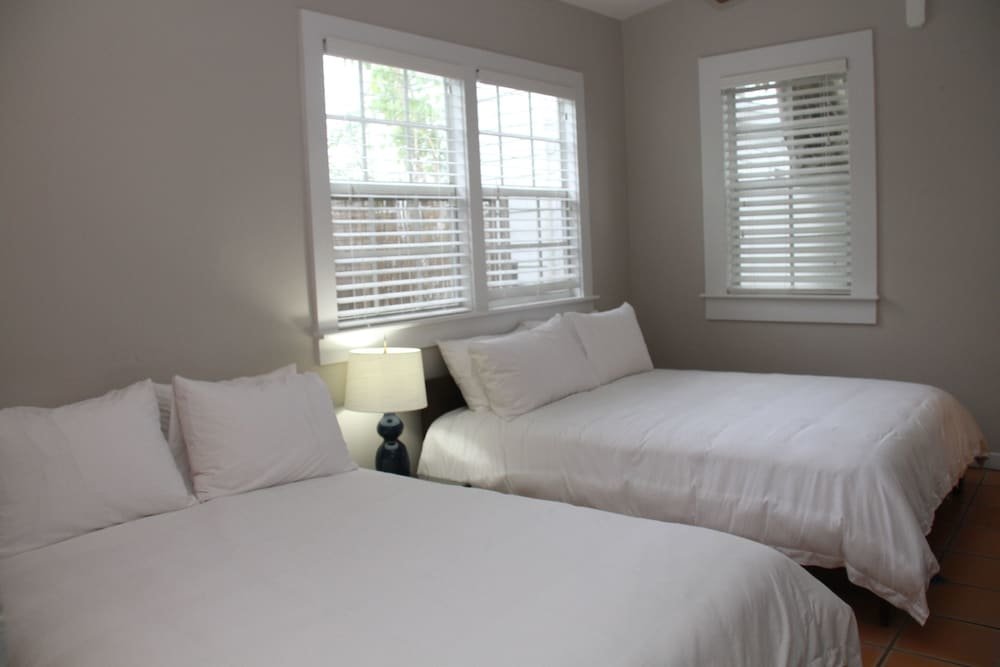 Standard Zimmer L'Habitation Guesthouse- Adult Exclusive