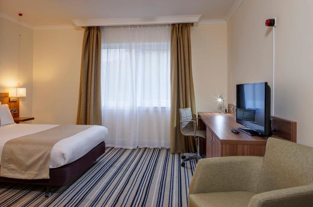 Standard Zimmer Holiday Inn Glasgow