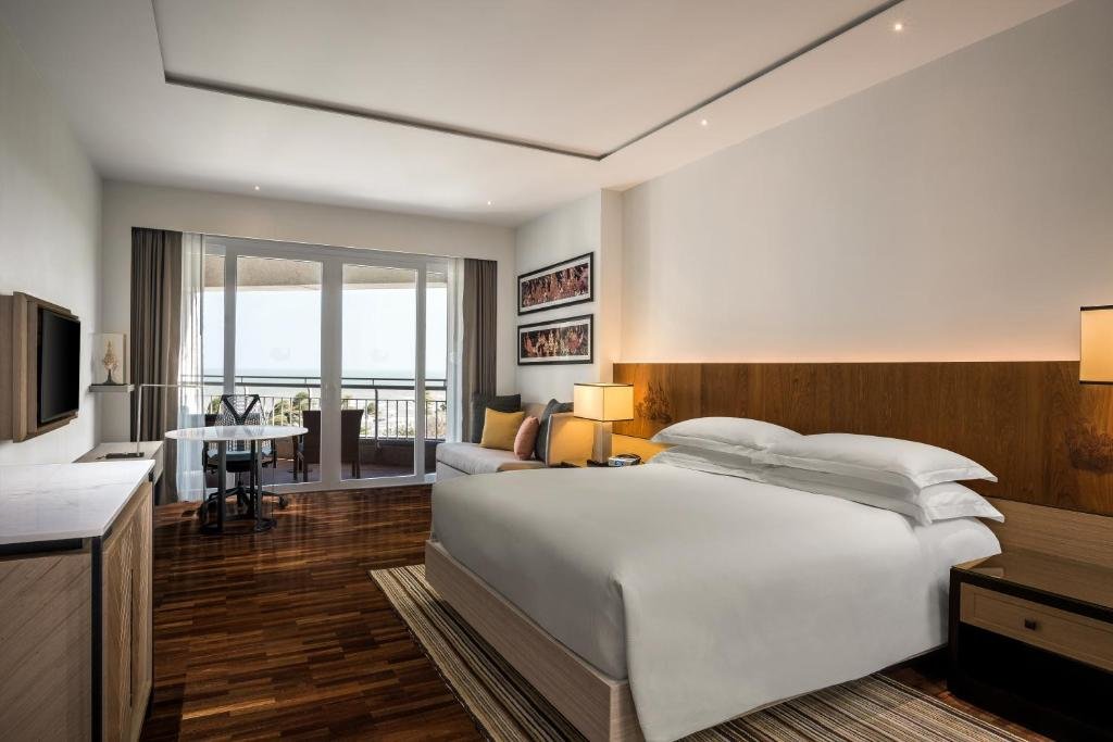 Premium Double room with ocean view Hilton Hua Hin Resort & Spa