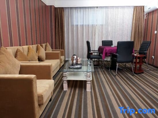 Deluxe Suite Laimei City Holiday Hotel