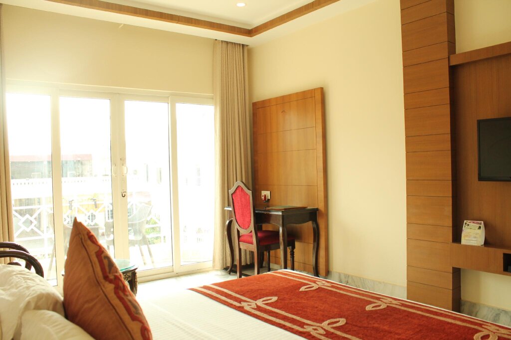Номер Luxury с балконом Hotel Surya, Kaiser Palace