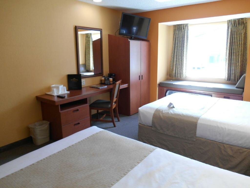 Standard Double room Microtel Inn & Suites