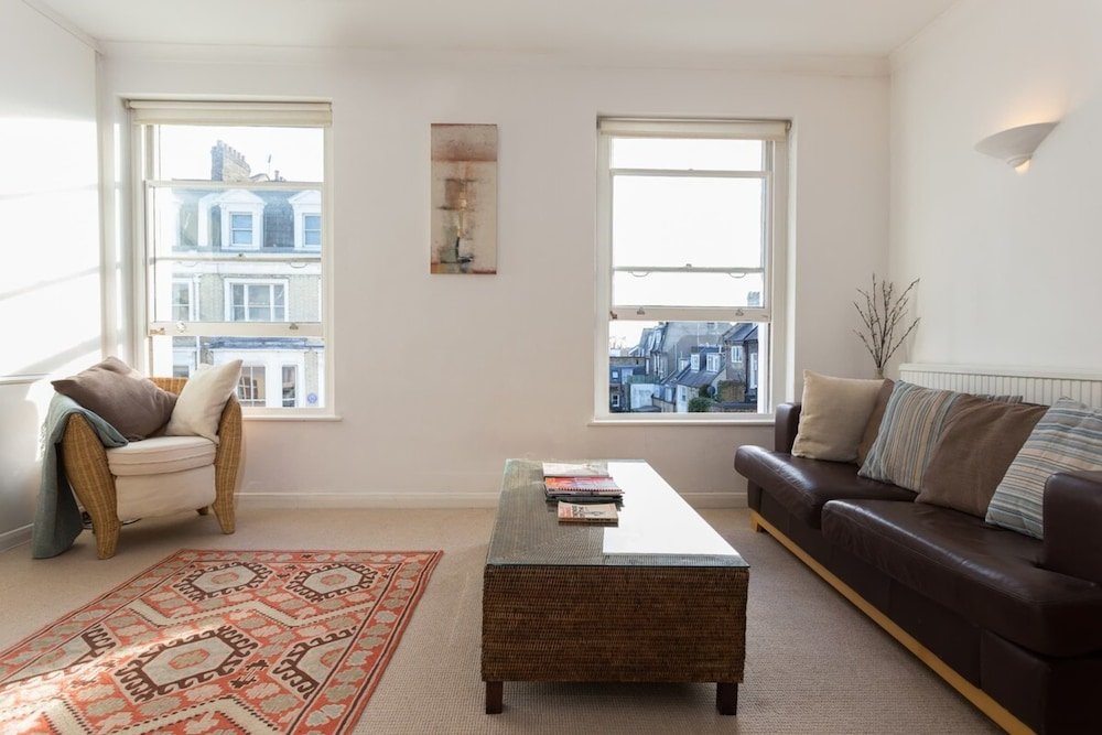 Apartment 1 Bedroom Apartment in Notting Hill Accommodates 2