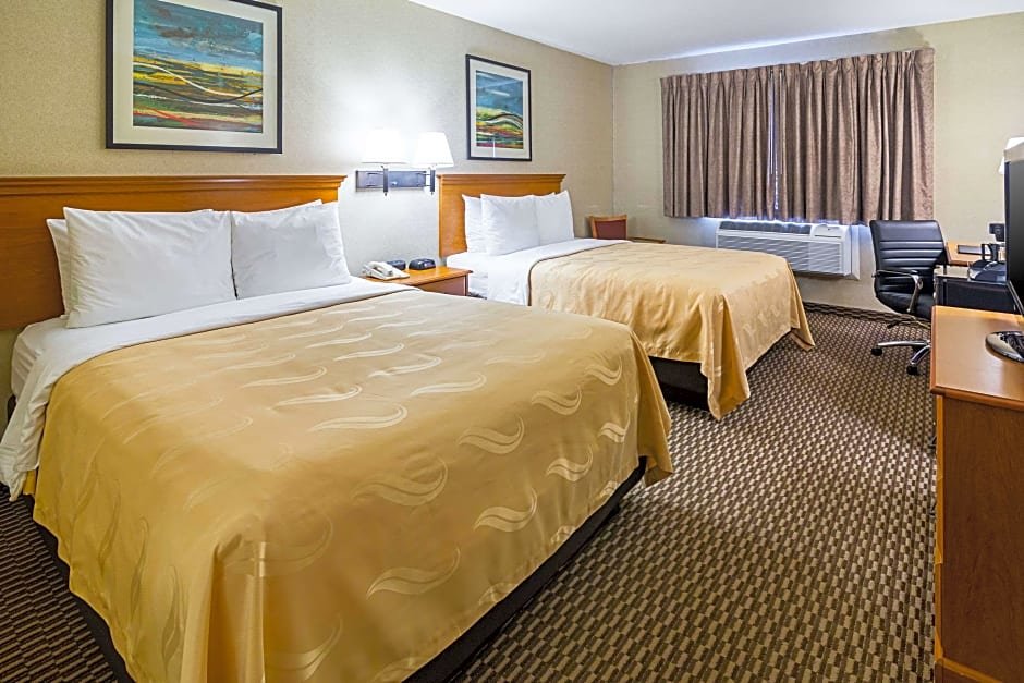 1 Bedroom Quadruple Suite Quality Inn & Suites I-90