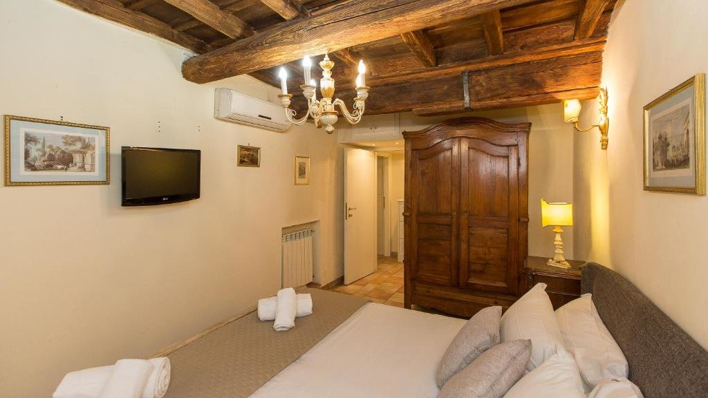 Apartamento Rental in Rome Falegnami