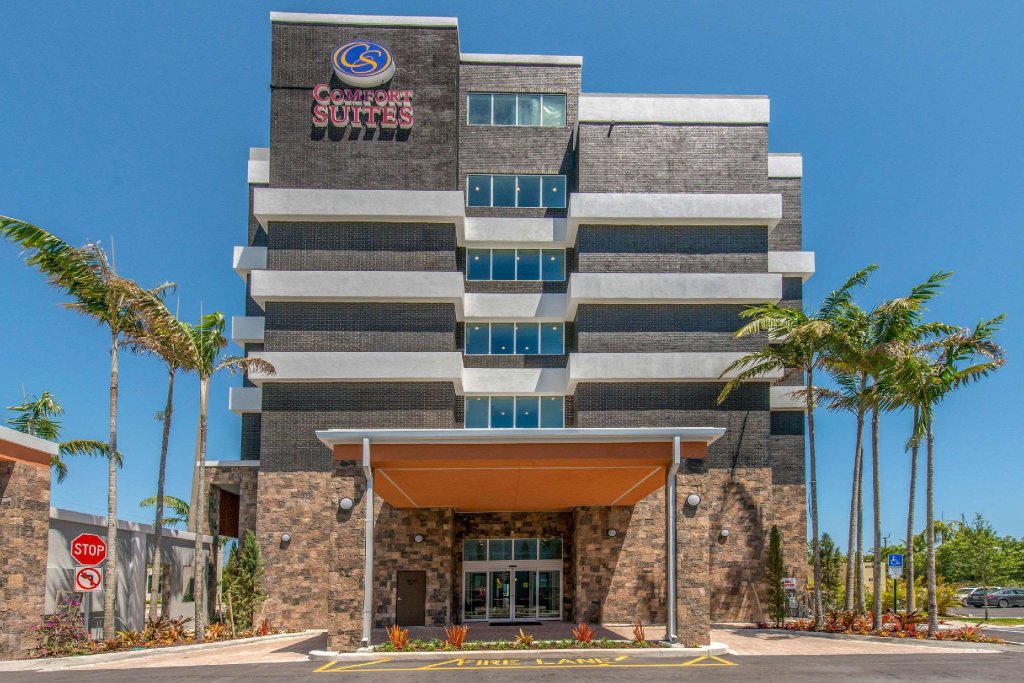 Номер Standard Comfort Suites Fort Lauderdale Airport & Cruise Port