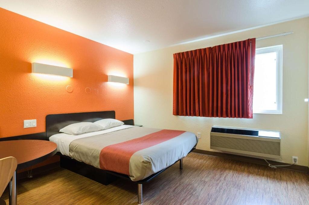 Deluxe Double room Motel 6-Seattle, WA - Sea-Tac Airport South