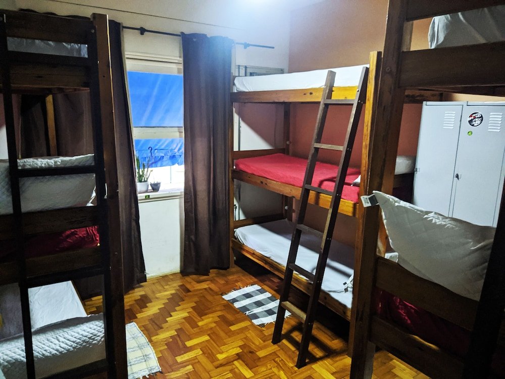 Кровать в общем номере Babilonia Rio Hostel