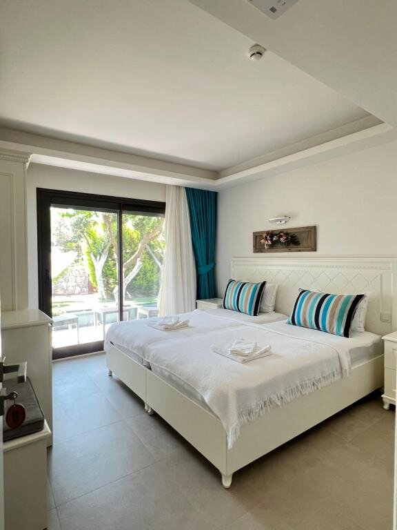 Standard Double room with garden view Dalyan Risus Suite