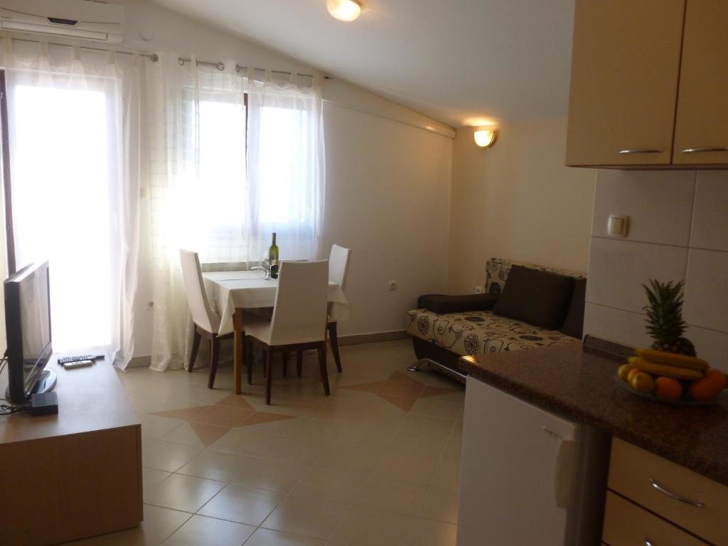 Apartment 1 Schlafzimmer mit Balkon und mit Meerblick Apartments & Villa Tisno