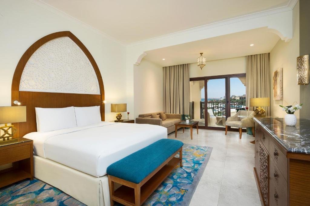 Deluxe Doppel Zimmer mit Gartenblick DoubleTree by Hilton Resort & Spa Marjan Island