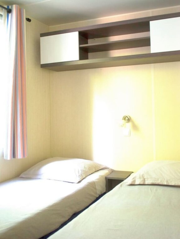 Standard chambre 2 chambres avec balcon Camping Parc des Monges