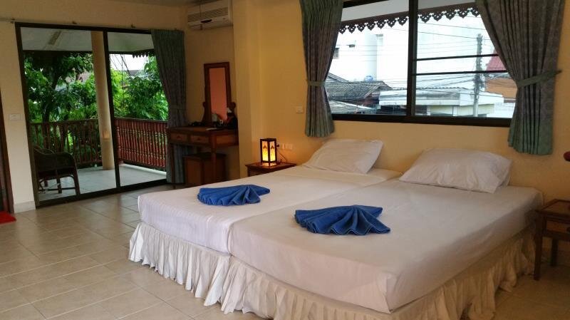 Двухместный номер Superior с балконом Villa Oranje Chiang Mai