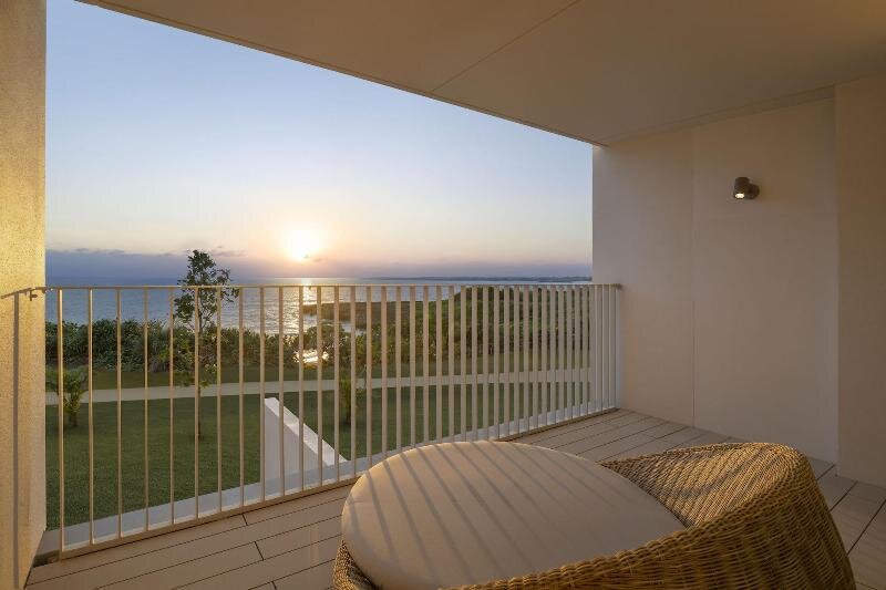 Полулюкс с балконом и с красивым видом из окна IRAPH SUI, a Luxury Collection Hotel, Miyako Okinawa