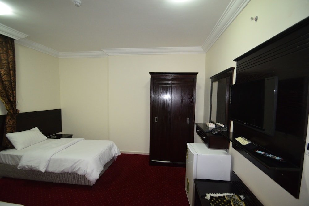 Люкс с 2 комнатами Royal Al Mashaer Hotel