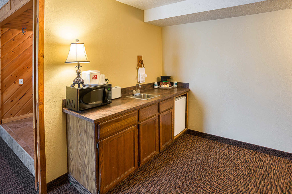 Люкс Deluxe Econo Lodge Duluth near Miller Hill Mall