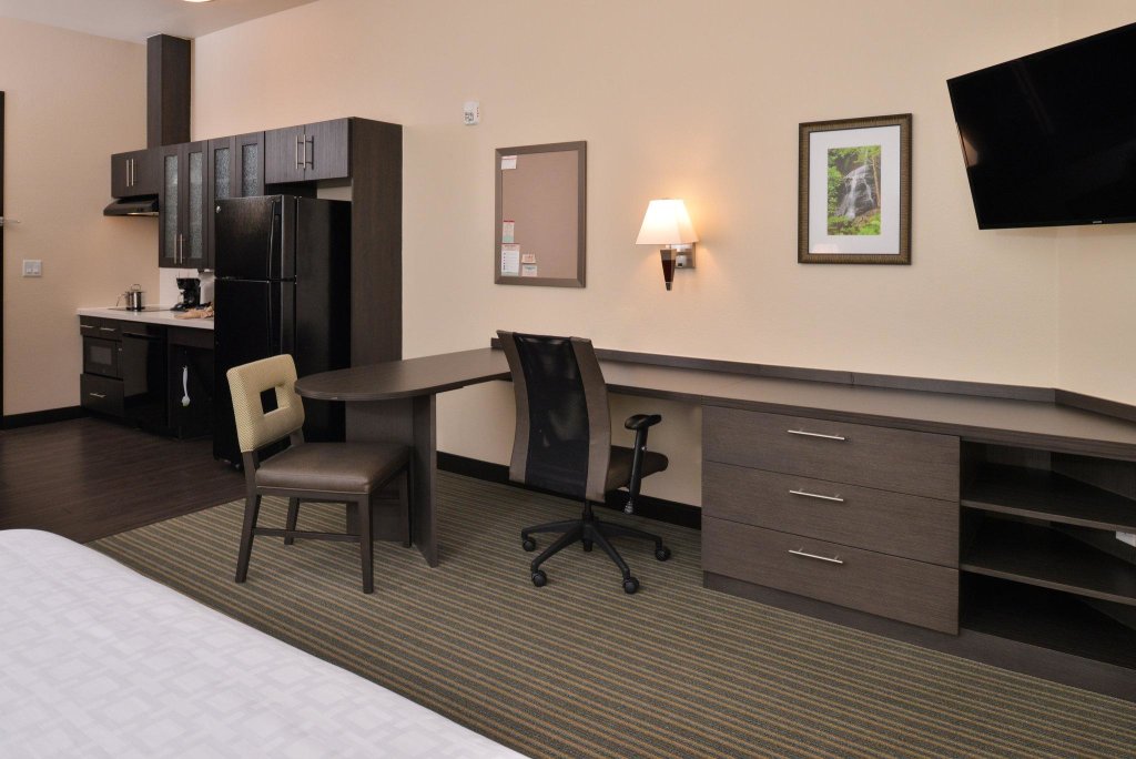 Suite Candlewood Suites - Austin Airport, an IHG Hotel