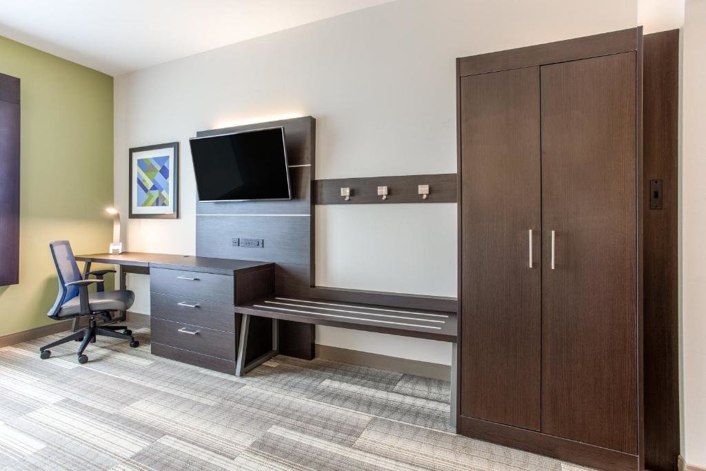 Suite Holiday Inn Express & Suites - Ottawa, an IHG Hotel