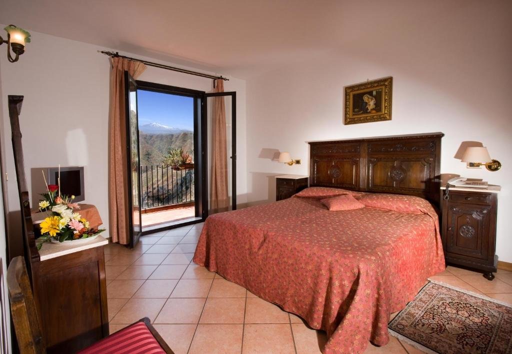 Двухместный номер Superior с видом на горы Hotel Villa Sonia