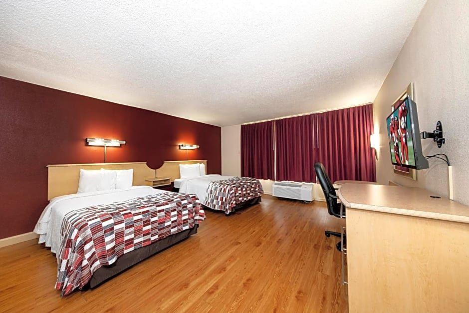Deluxe quadruple suite Red Roof Inn & Suites Wytheville