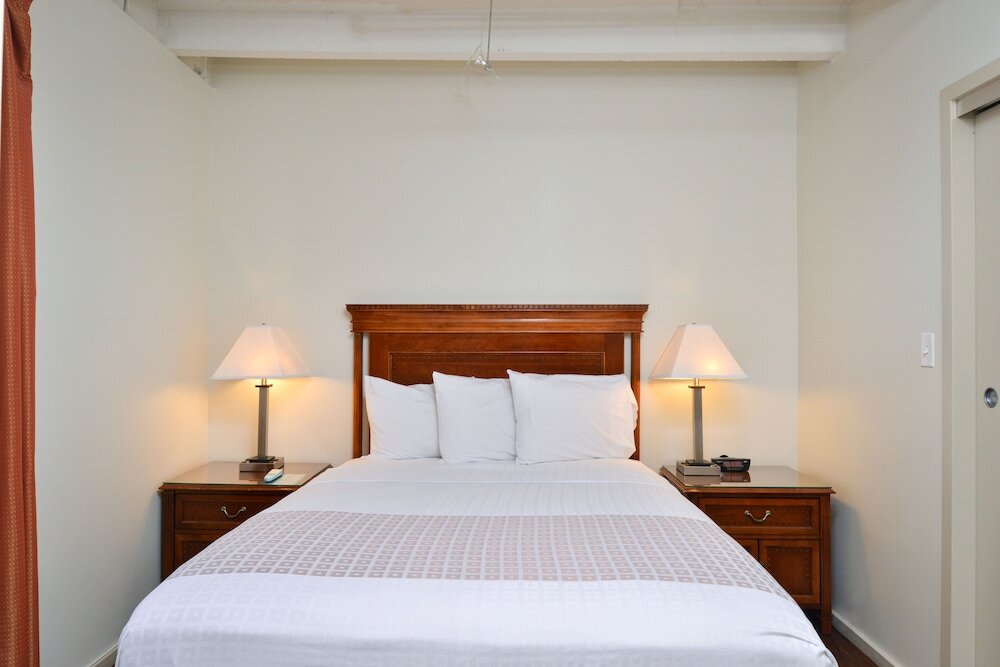 Standard Zimmer mit Balkon Grand Eastonian Hotel & Suites Easton