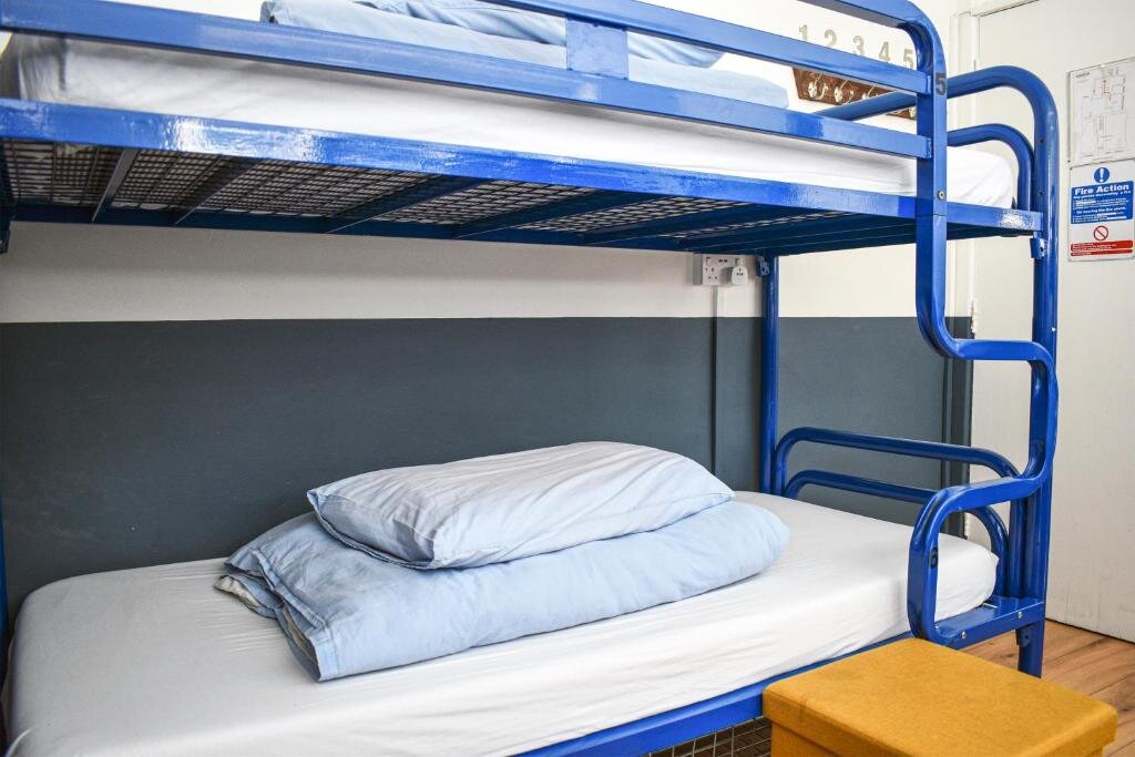Кровать в общем номере The Woodquay Hostel