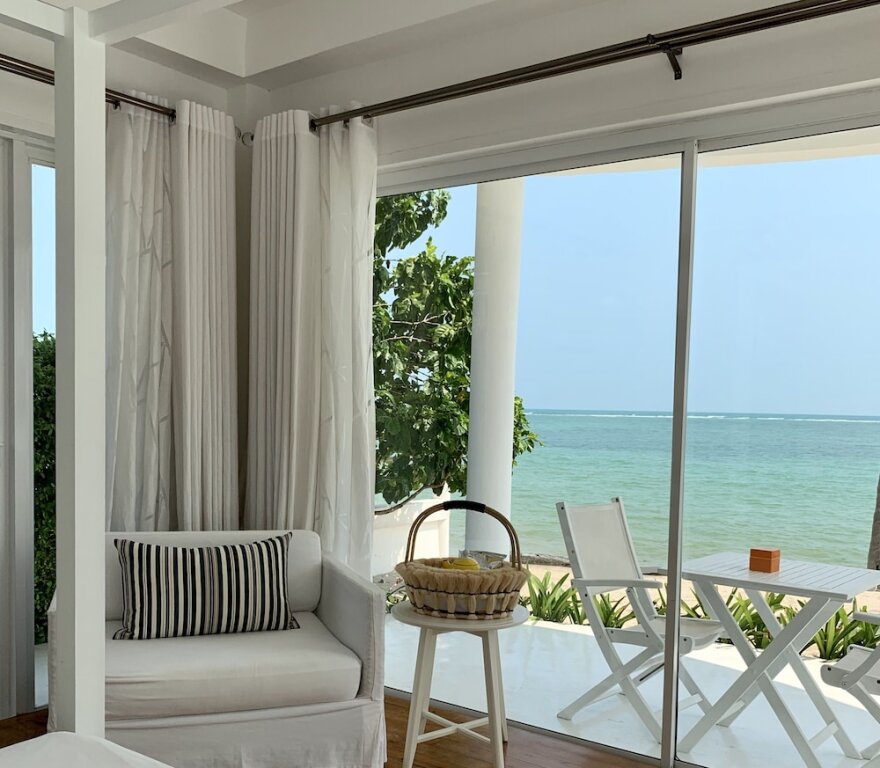 Номер Deluxe с балконом и beachfront Villa Nalinnadda Petite Hotel & Spa, Adults Only - SHA Extra Plus