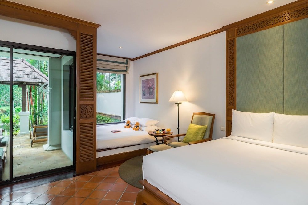 Двухместный номер с доступом в сад с террасой Family цокольный этаж JW Marriott Phuket Resort and Spa