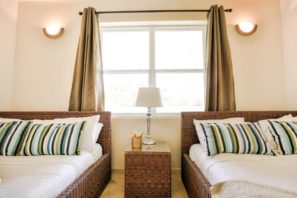 Standard Zimmer 2 Schlafzimmer mit Blick auf die Bucht Umaya Resort & Adventures