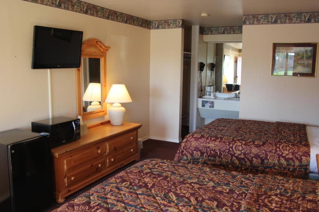 Номер Standard Lakeside Inn & Suites