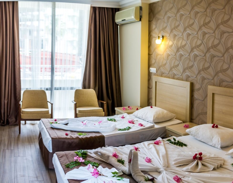 Standard Familie Zimmer mit Balkon Letoon Hotel & SPA
