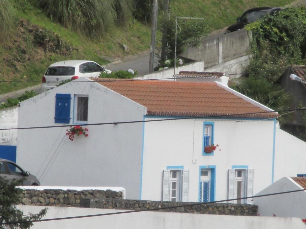 Коттедж Ribeira da Praia House