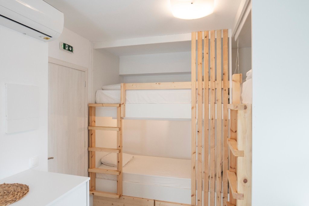 Cama en dormitorio compartido (dormitorio compartido femenino) Bedspot Hostel