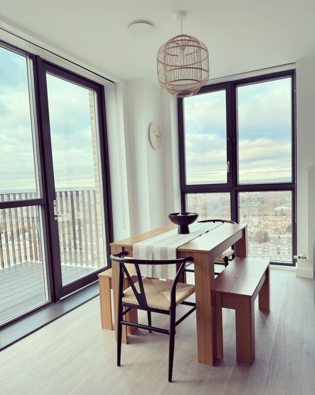 Apartment Beautiful 2 Bed Penthouse With Balcony Views Ldn